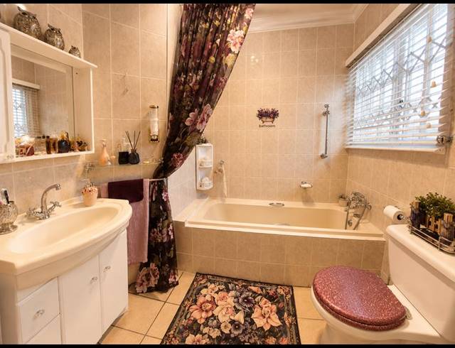 3 BEDROOM TOWNHOUSE FOR SALE IN THREE RIVERS